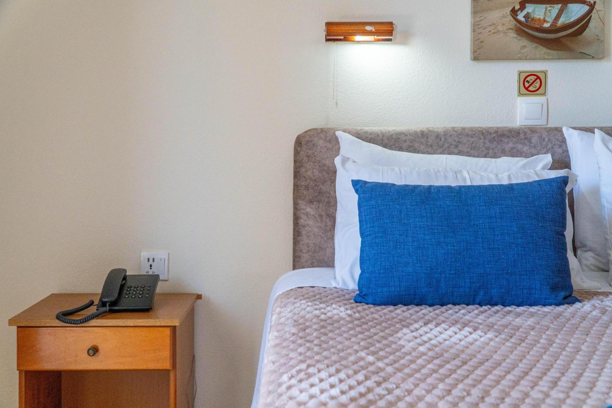 Angela Hotel & Apartments Гоувия Экстерьер фото